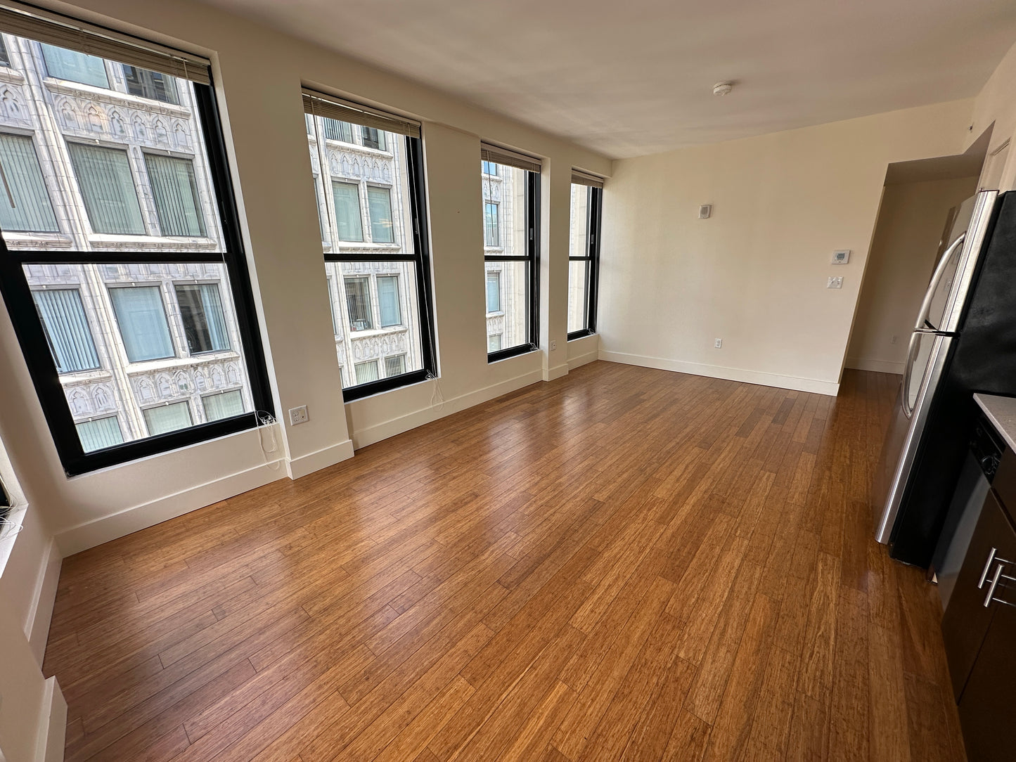 $3,400 / 1br - 527ft2 - ➽Tranquil Midtown 1 Bedroom Available July! Pet-Friendly! (Midtown)