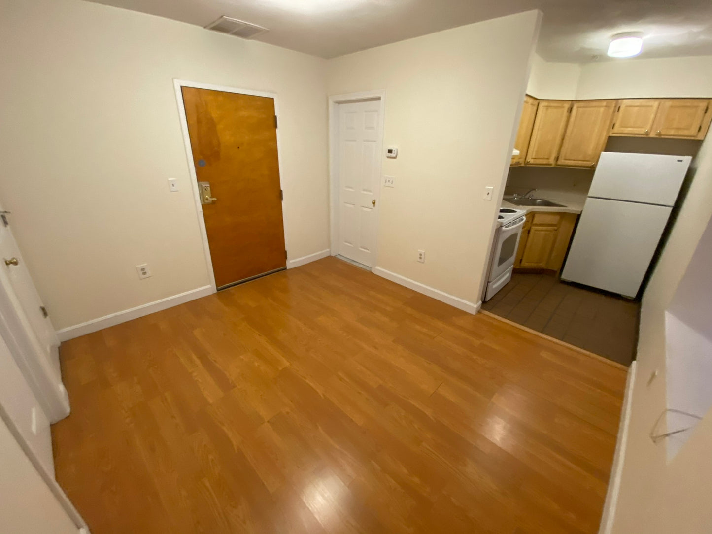 $2,700 / 1br - 347ft2 - ➽Quaint Chinatown 2 Room Studio Available 9/1! (Chinatown)