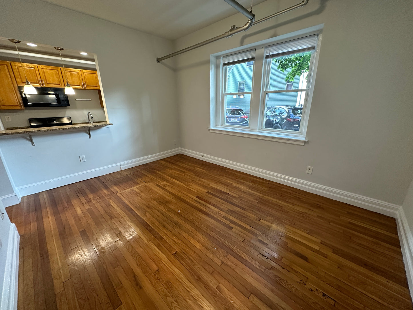 $2,200 / 1br - 580ft2 - ➽Quaint Ground Floor Somerville 1 Bedroom Available January! No Fee! (Winter Hill)