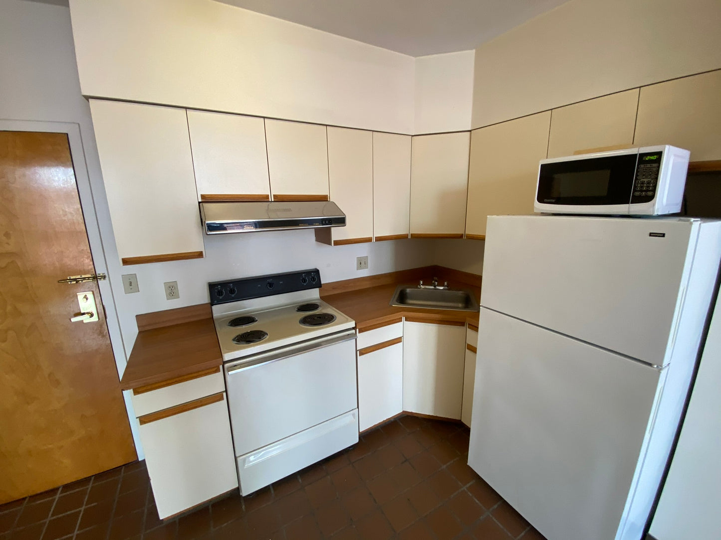 $2,650 / 1br - 381ft2 - ➽Quaint Chinatown 1 Bedroom Available July! (Chinatown)