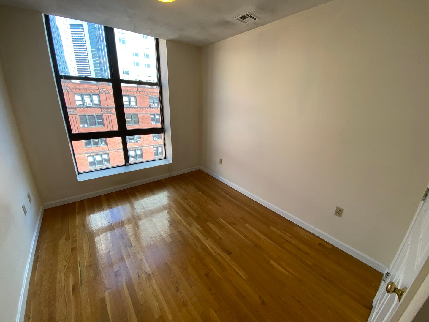 $2,650 / 1br - 381ft2 - ➽Quaint Chinatown 1 Bedroom Available July! (Chinatown)