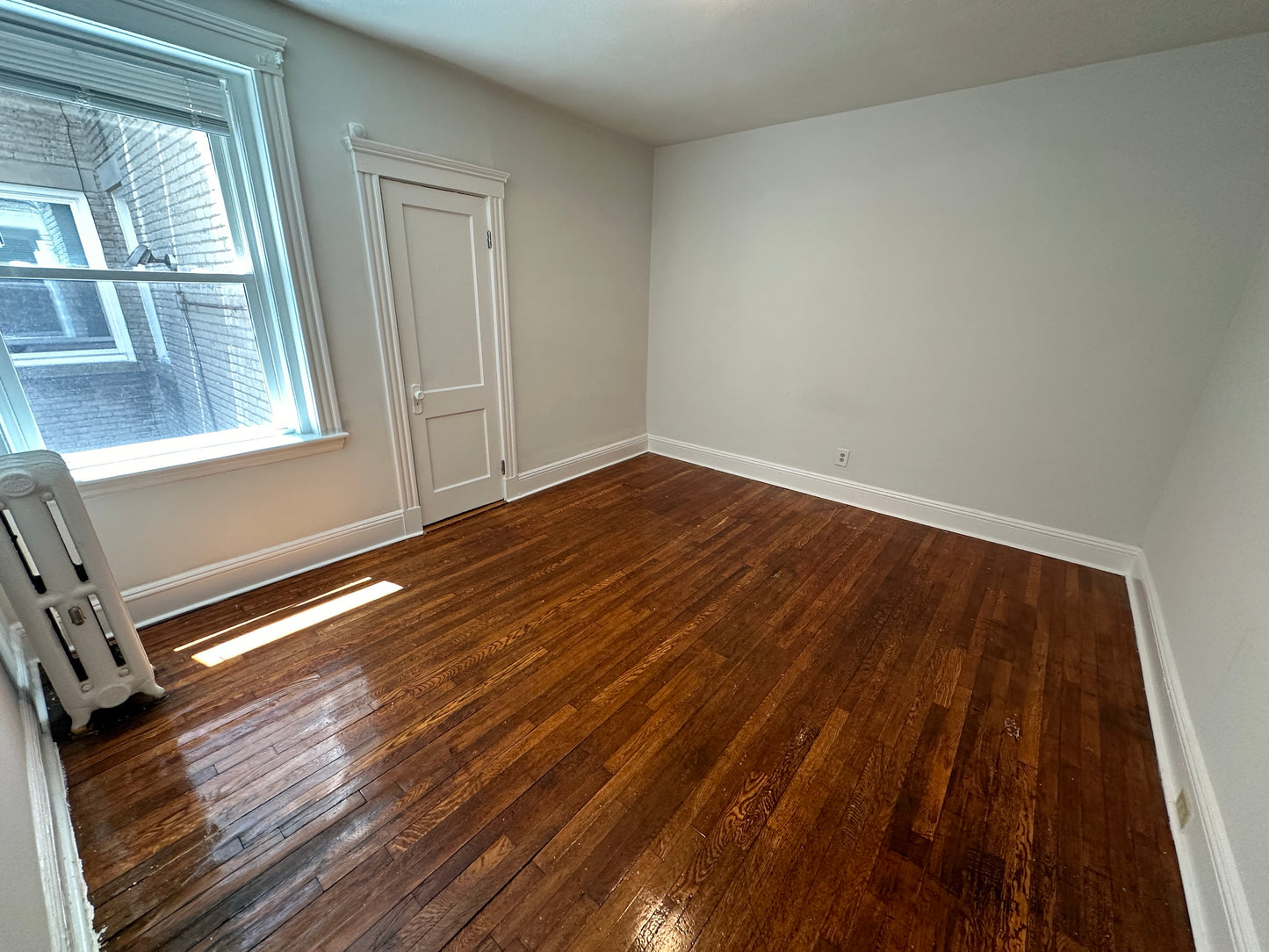 $2,200 / 345ft2 - ➽Cozy Mission Hill Studio Available May! HT & HW Included! (Mission Hill)