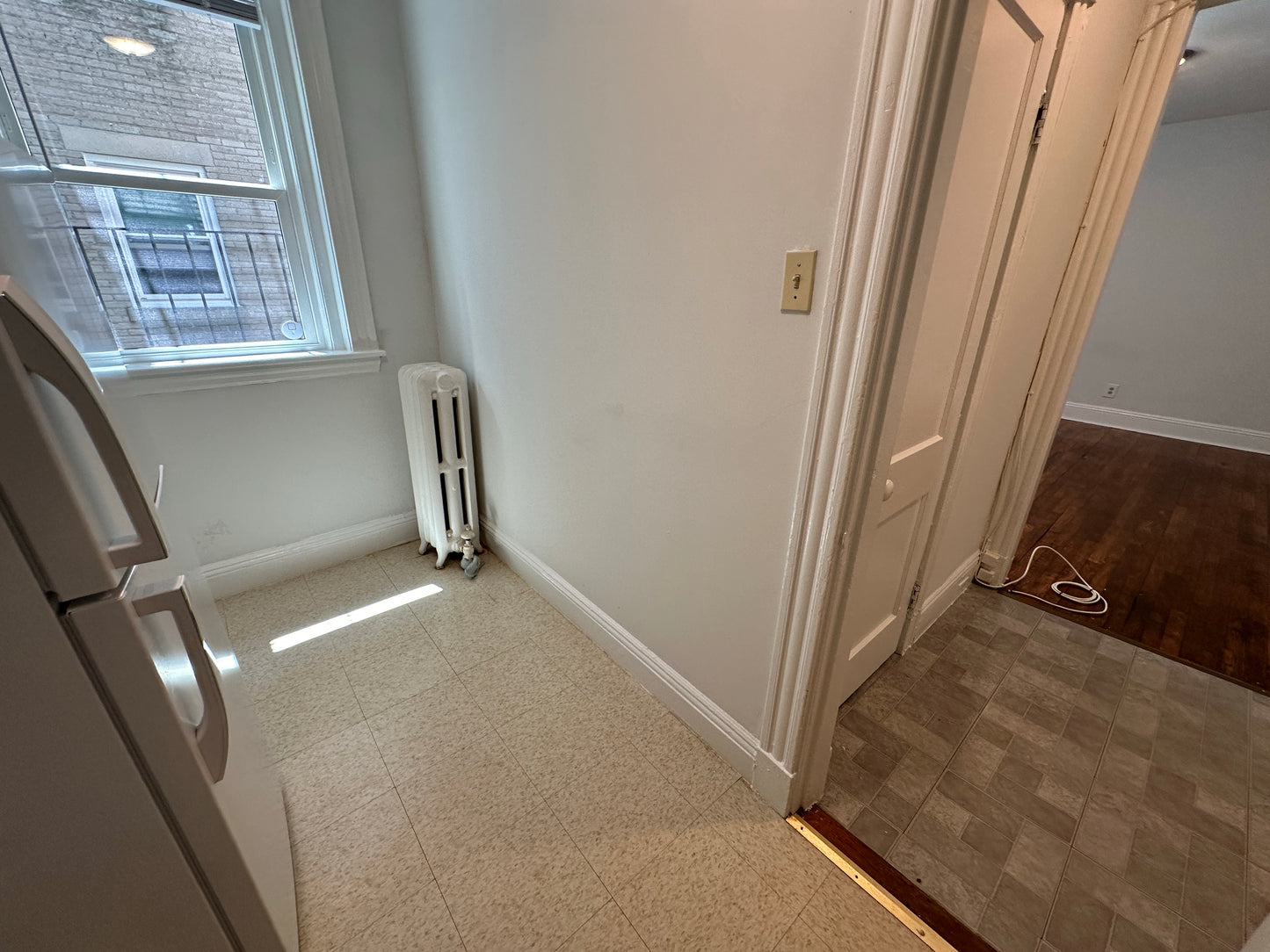 $2,200 / 345ft2 - ➽Cozy Mission Hill Studio Available May! HT & HW Included! (Mission Hill)