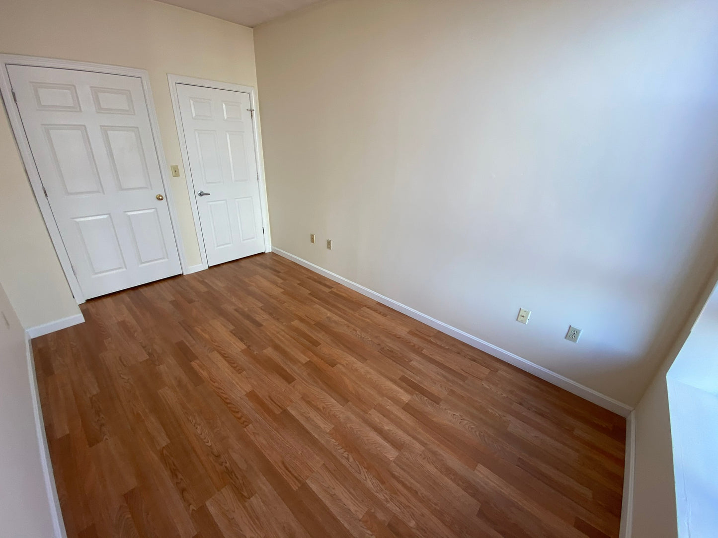 $3,200 / 2br - 493ft2 - ➽Dashing Chinatown Top Floor 2 Bedroom Available July! (Chinatown)