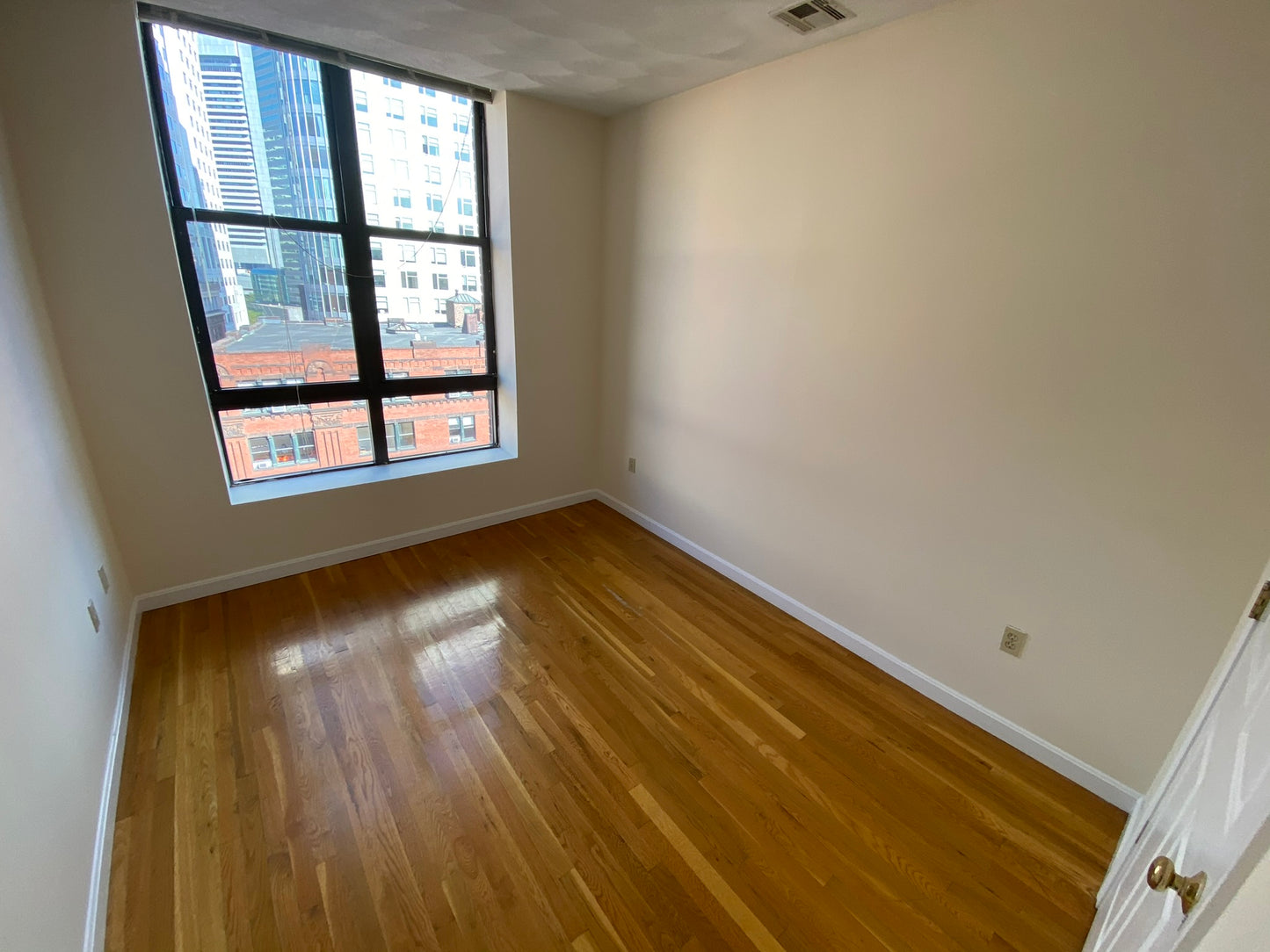 APPLICATION PENDING $2,700 / 1br - 381ft2 - ➽Superior Chinatown 1 Bedroom Available September! (Chinatown)