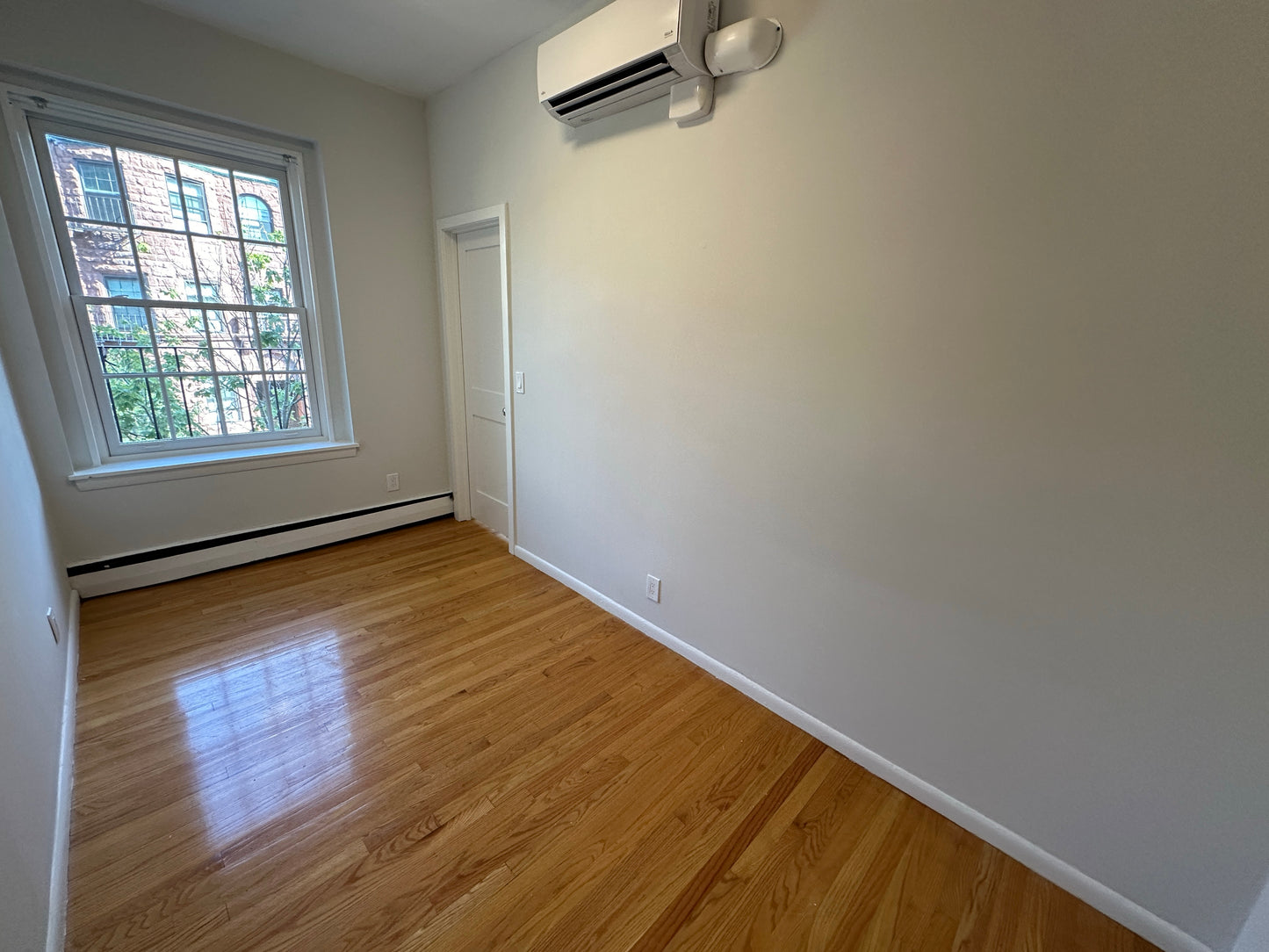 $2,525 / 1br - 344ft2 - ➽Beautiful Top Floor Back Bay 1 Bedroom Available September! No Fee! (Back Bay)