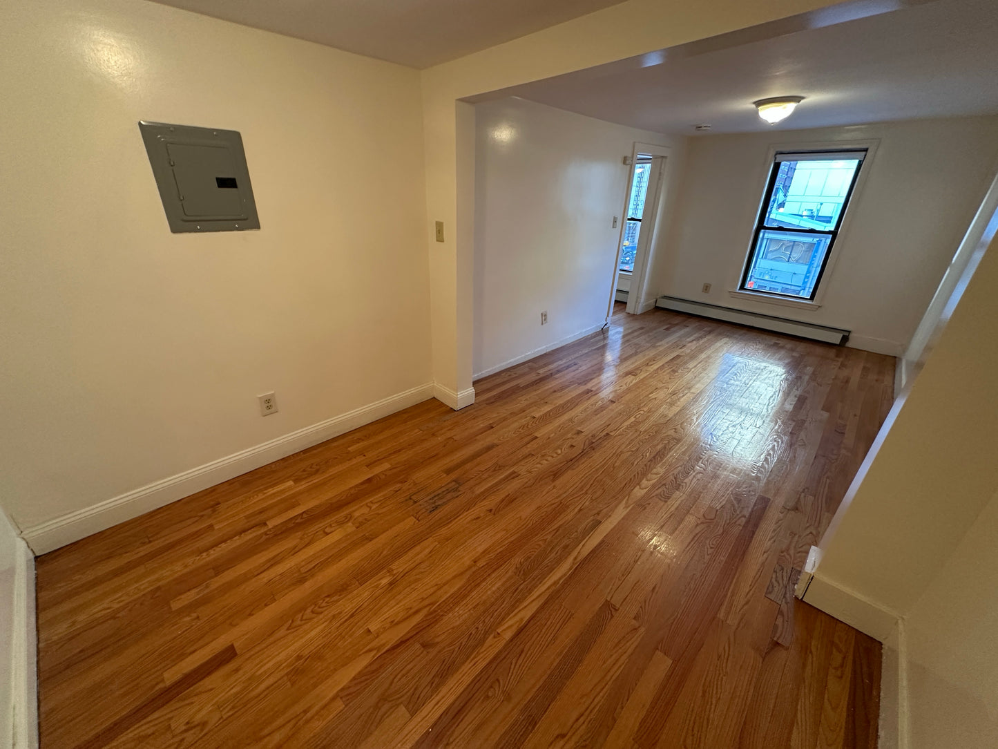 $2,450 / 363ft2 - ➼Charming Beacon Hill 2 Room Studio w/No Fee! Available Now! (Beacon Hill)