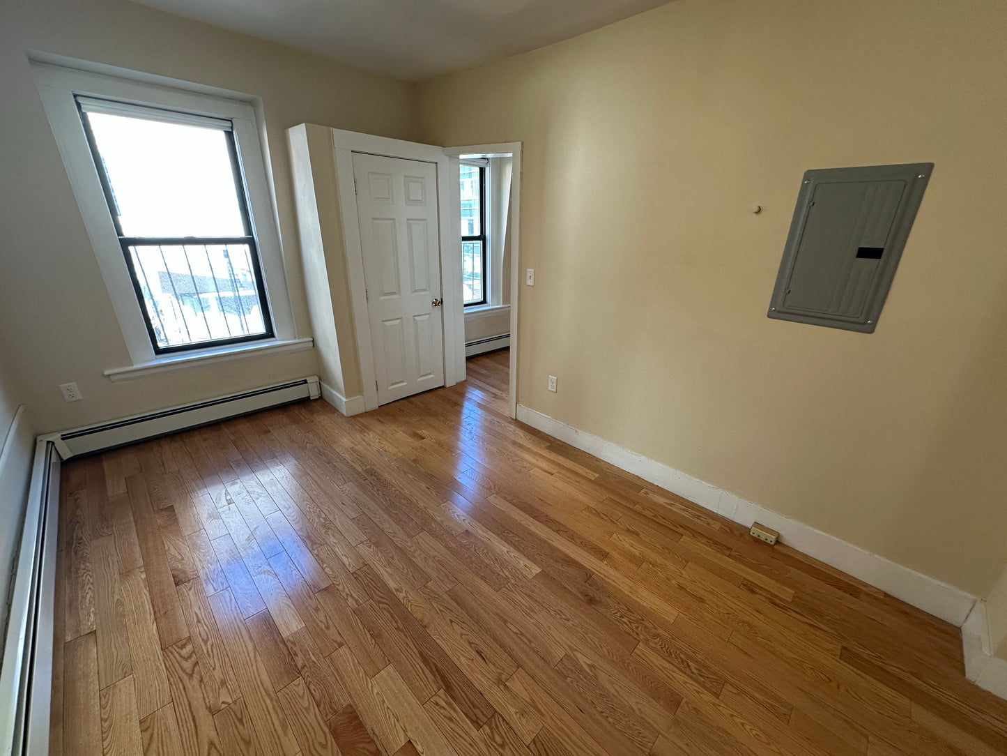 $2,450 / 379ft2 - ➼Bright Beacon Hill 2 Room Studio w/No Fee! Available Now! (Beacon Hill)