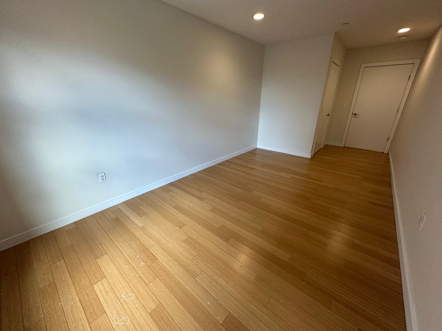 $4,500 / 2br - 1199ft2 - ➽Gorgeous South End Top Floor 2 Bedroom Available August! No Fee! (South End)