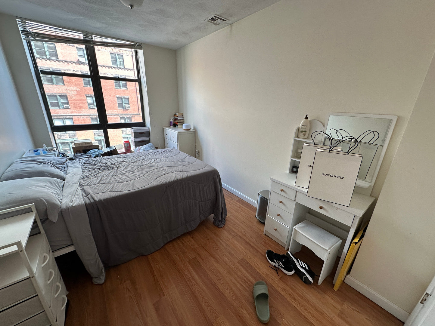 $2,500 / 1br - 539ft2 - ➽Bold Chinatown 1 Bedroom Available June! (Chinatown)