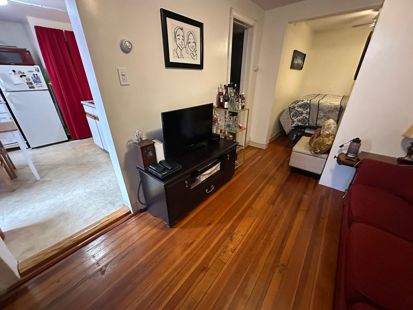 APPLICATION PENDING $2,350 / 352ft2 - ➼Cozy Beacon Hill 2 Room Studio w/No Fee! Available 9/1! (Beacon Hill)