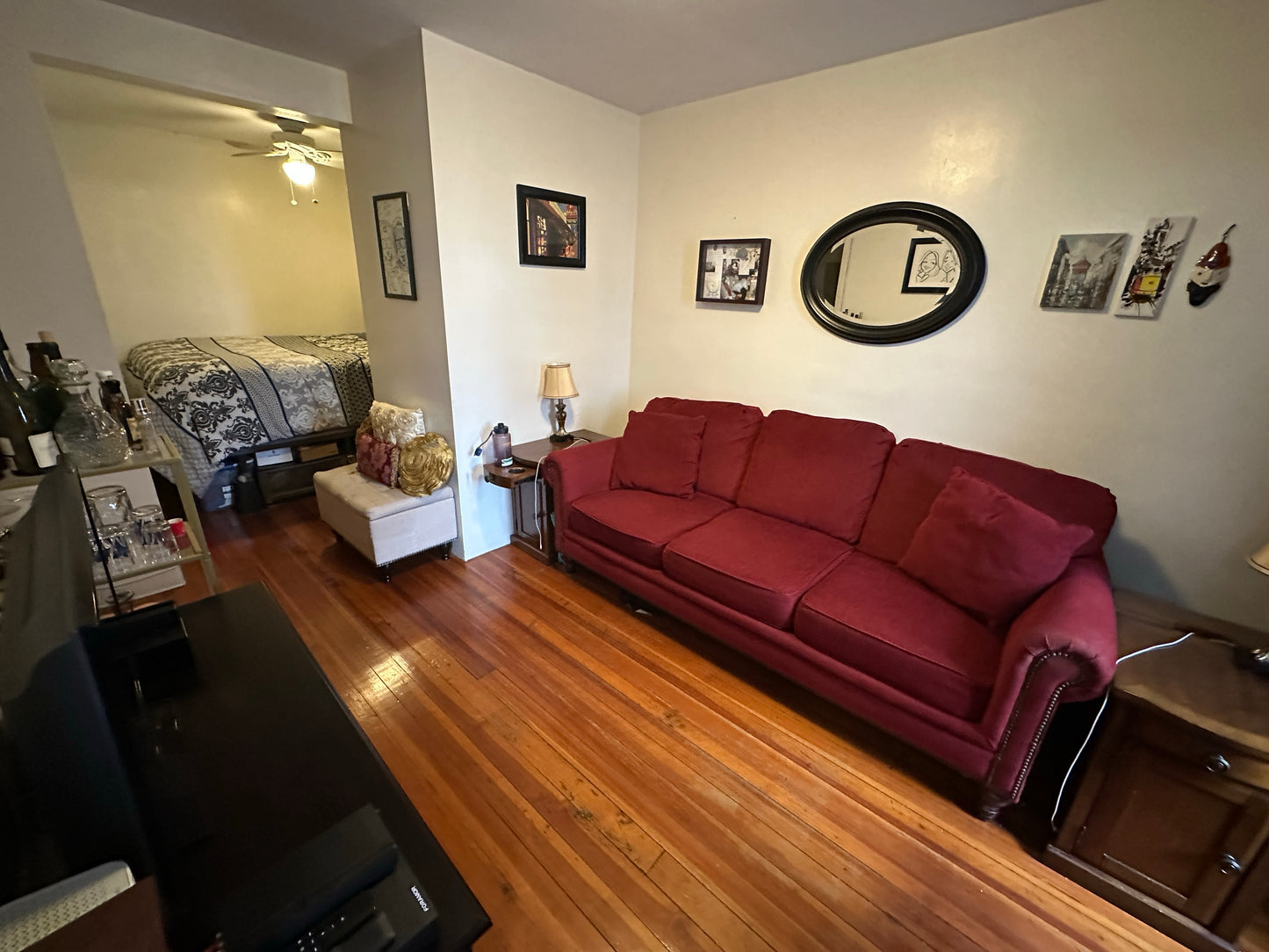 APPLICATION PENDING $2,350 / 352ft2 - ➼Cozy Beacon Hill 2 Room Studio w/No Fee! Available 9/1! (Beacon Hill)