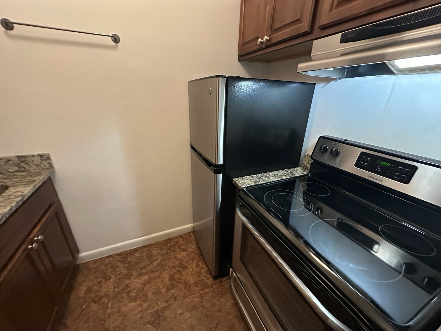 $2,850 / 1br - ➽Charming Bay Village 1 Bedroom Available Now! (Bay Village)