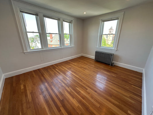 APPLICATION PENDING $2,430 / 1br - 580ft2 - ➽Fantastic Somerville Top Floor 1 Bedroom Available Now! (Winter Hill)
