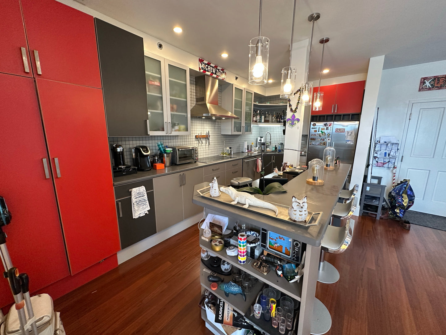 APPLICATION PENDING $3,000 / 1br - 900ft2 - ➽Incredible Chelsea Waterfront Penthouse 1 Bed 1.5 Bath Avail. 10/1! (Chelsea - Waterfront)