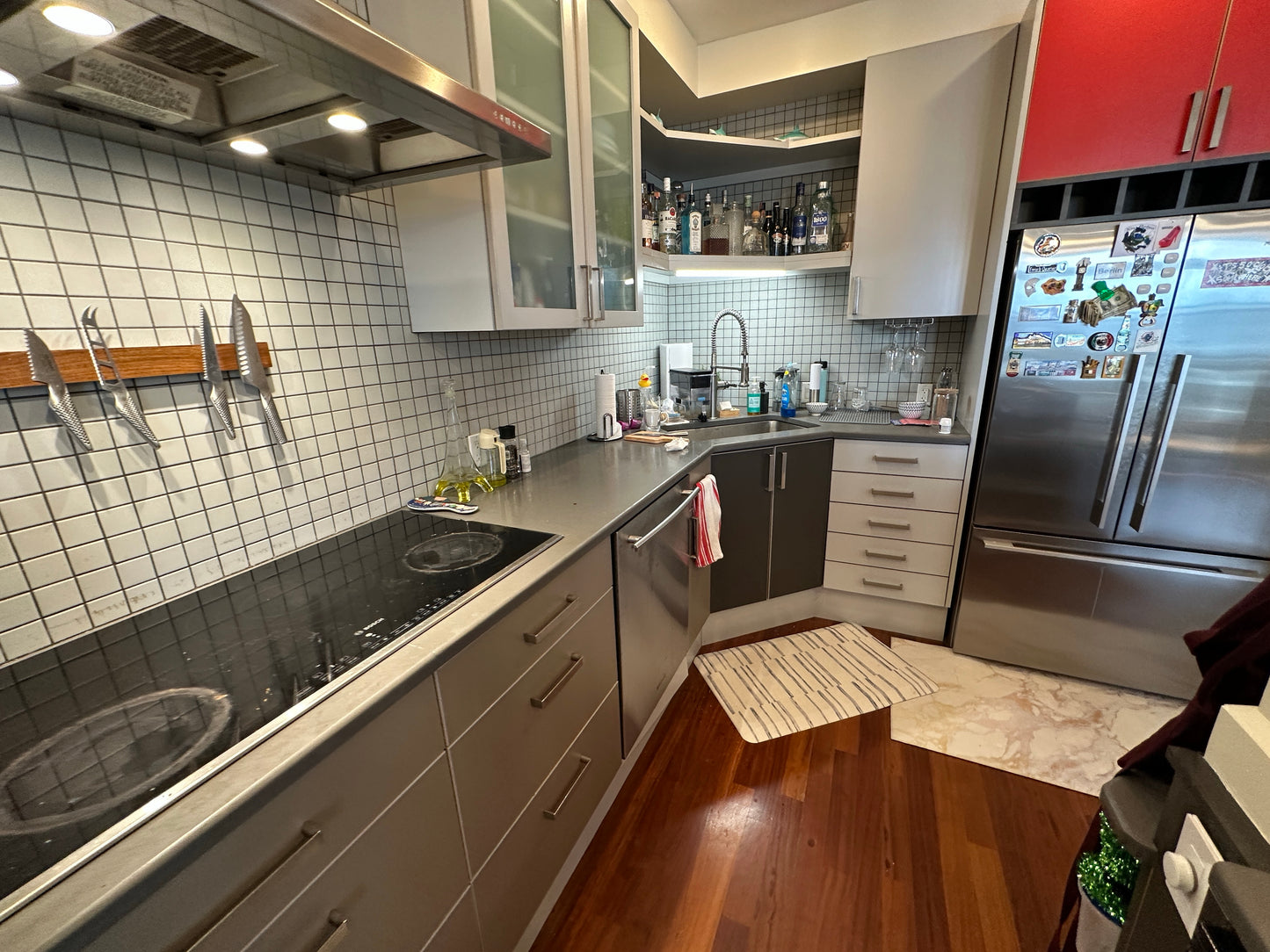 APPLICATION PENDING $3,000 / 1br - 900ft2 - ➽Incredible Chelsea Waterfront Penthouse 1 Bed 1.5 Bath Avail. 10/1! (Chelsea - Waterfront)