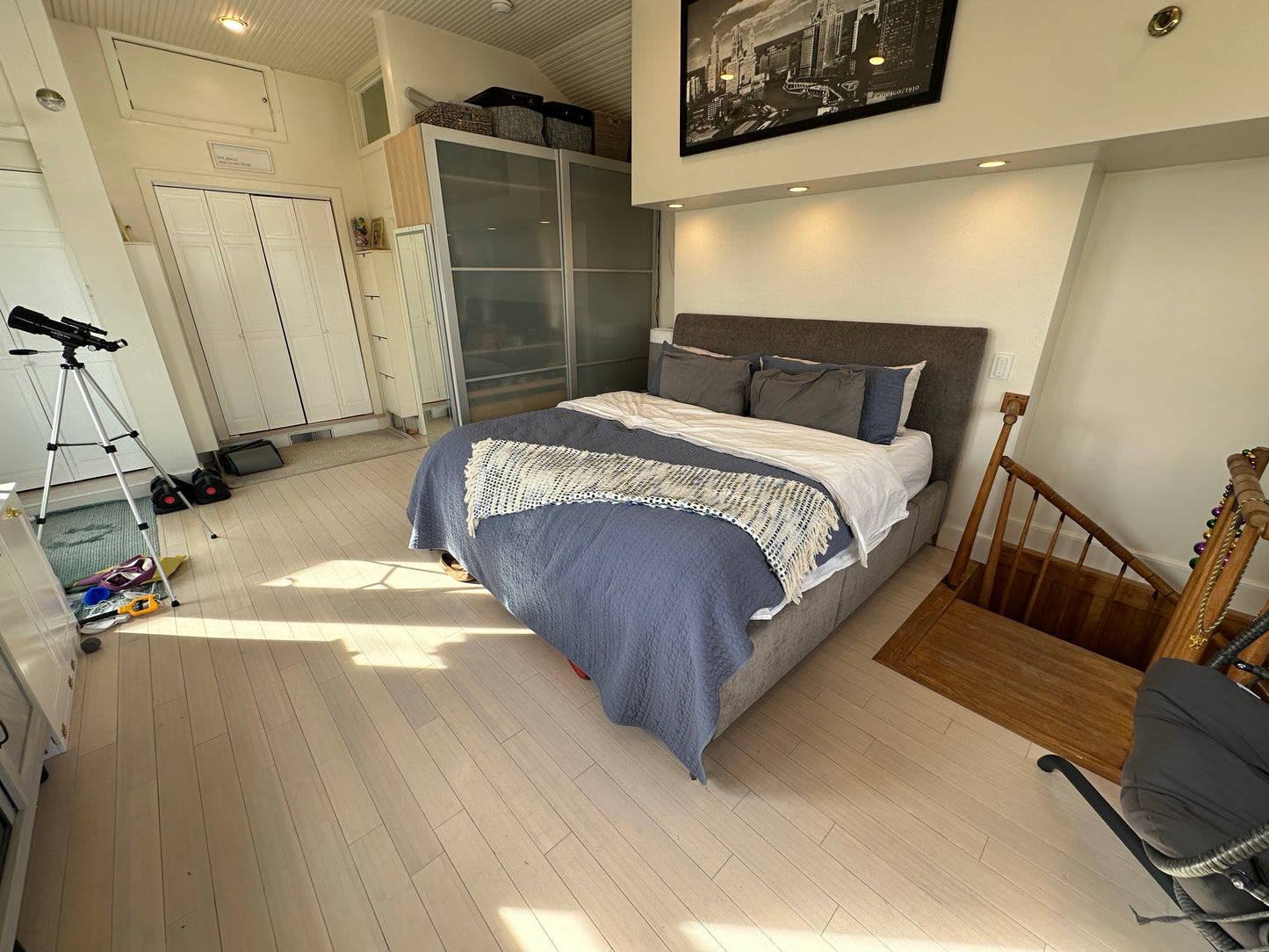 APPLICATION PENDING $3,000 / 1br - 900ft2 - ➽Incredible Chelsea Waterfront Penthouse 1 Bed 1.5 Bath Avail. 10/1! (Chelsea - Waterfront)
