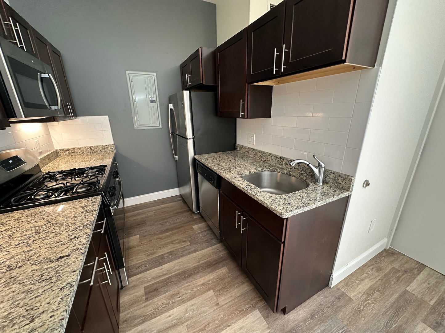 $3,670 / 2br - 900ft2 - ➽Gorgeous South End 2 Bedroom Available Now! No Fee! (South End)