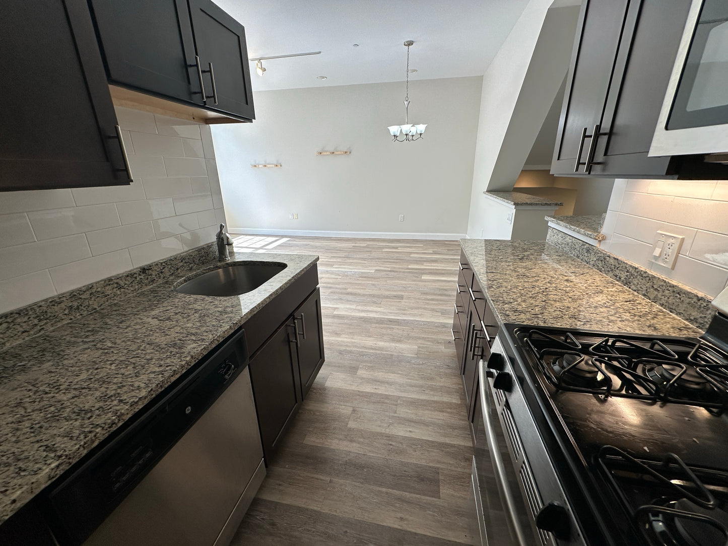 $3,670 / 2br - 900ft2 - ➽Gorgeous South End 2 Bedroom Available Now! No Fee! (South End)