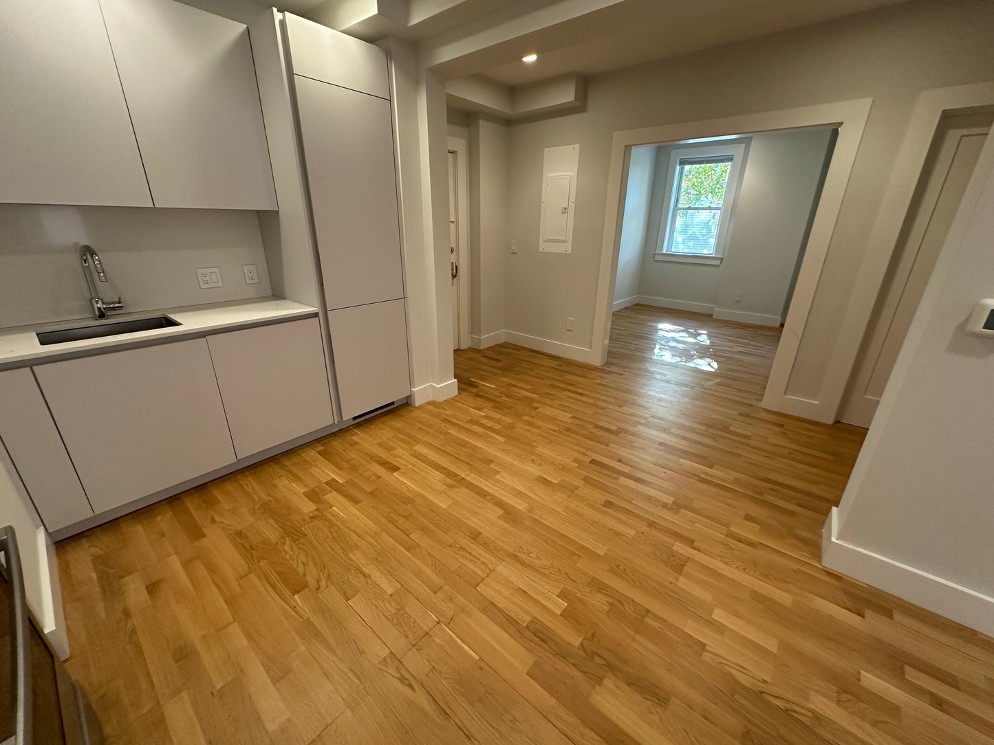 APPLICATION PENDING $2,525 / 1br - 580ft2 - ➽Deluxe Modern Somerville 1.5 Bedroom Available Now! No Fee! (Winter Hill)