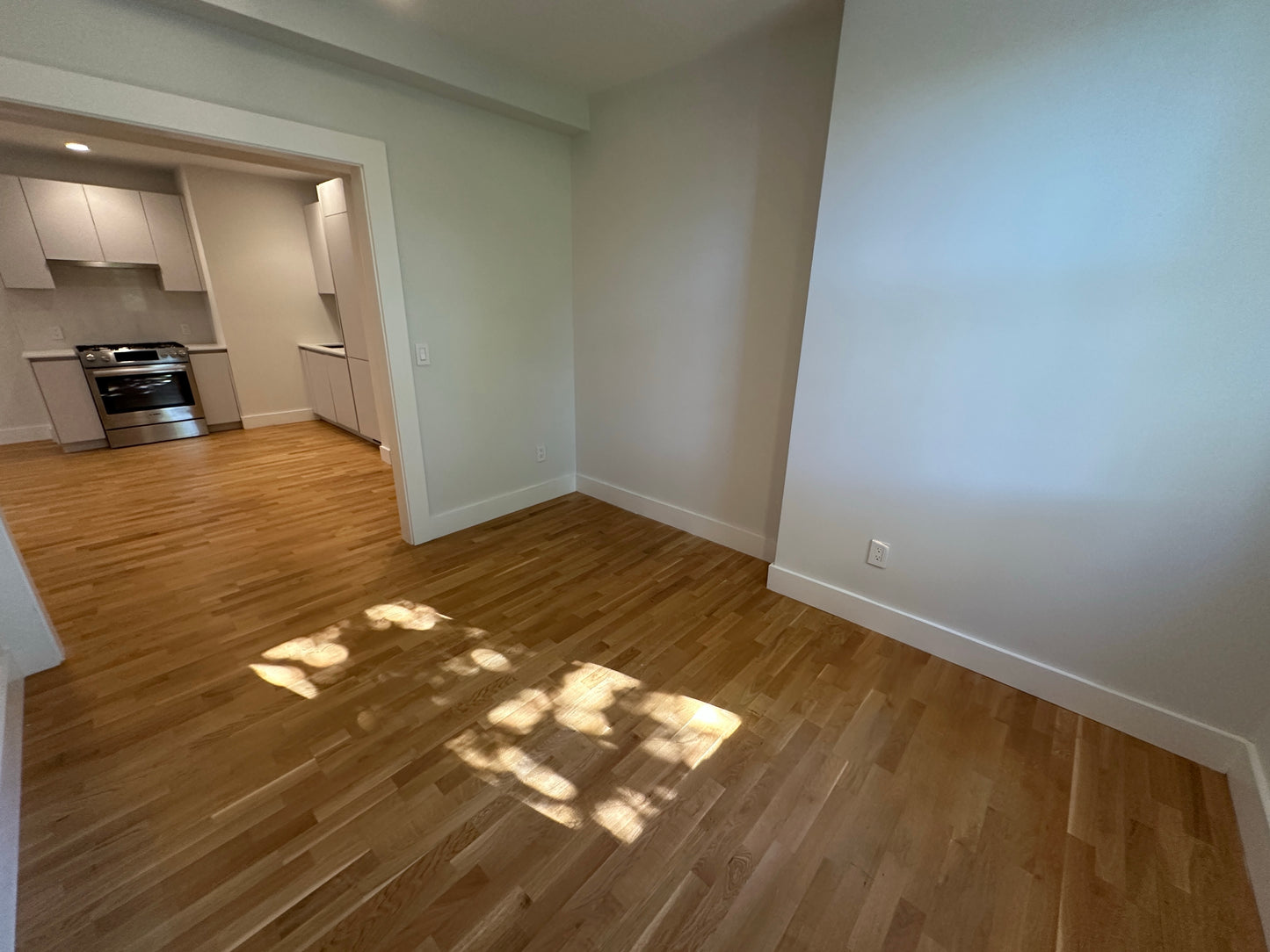 APPLICATION PENDING $2,525 / 1br - 580ft2 - ➽Deluxe Modern Somerville 1.5 Bedroom Available Now! No Fee! (Winter Hill)