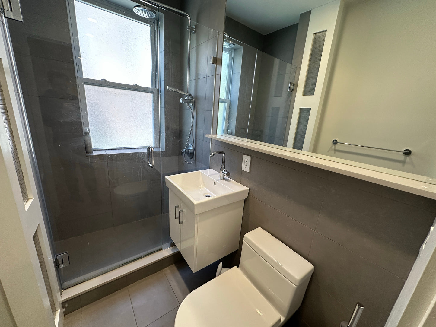 APPLICATION PENDING $2,525 / 1br - 580ft2 - ➽Deluxe Modern Somerville 1.5 Bedroom Available Now! No Fee! (Winter Hill)