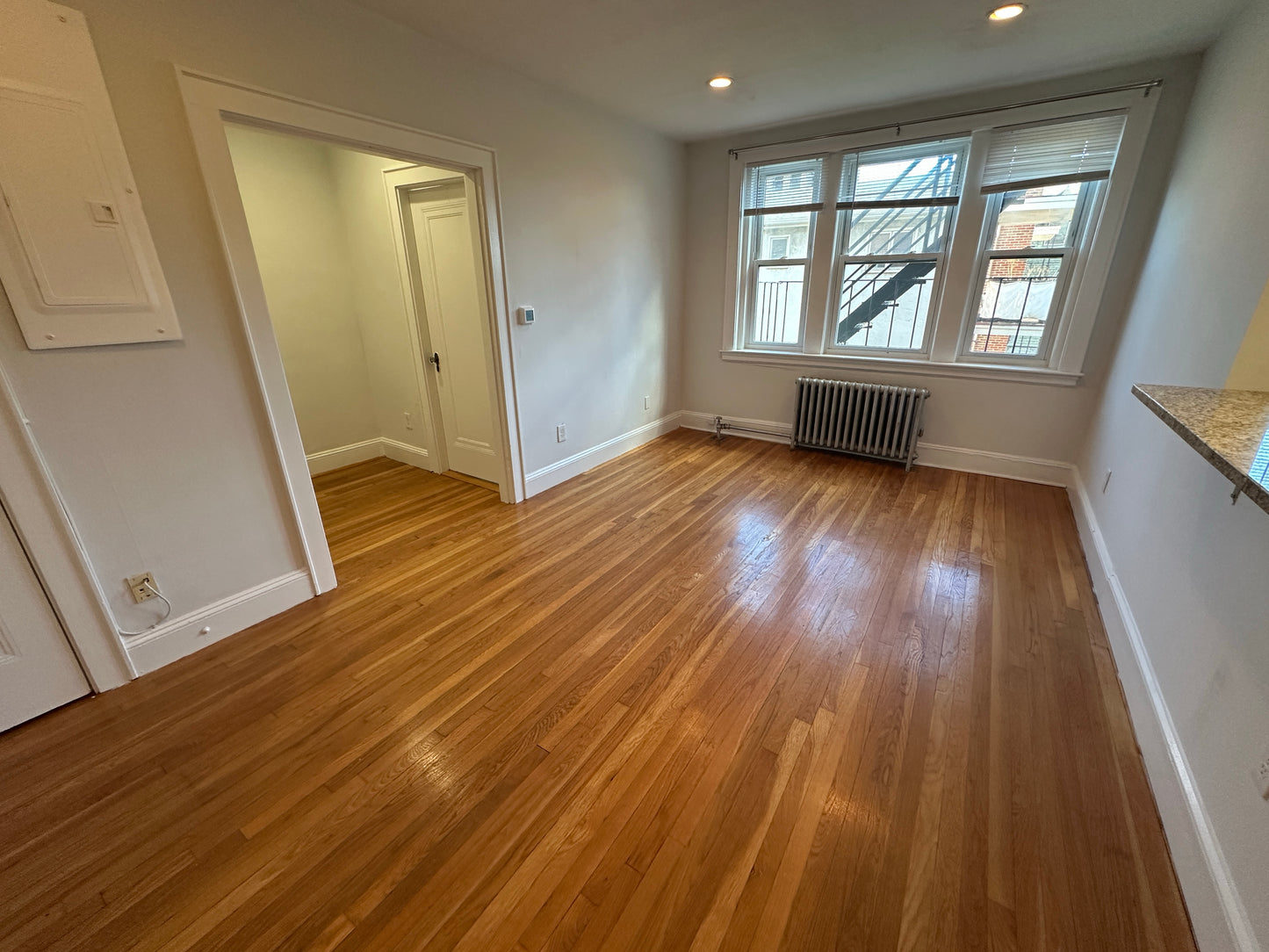 $1,925 / 405ft2 - ➽Cozy Somerville Studio Available Now! No Fee! (Winter Hill)