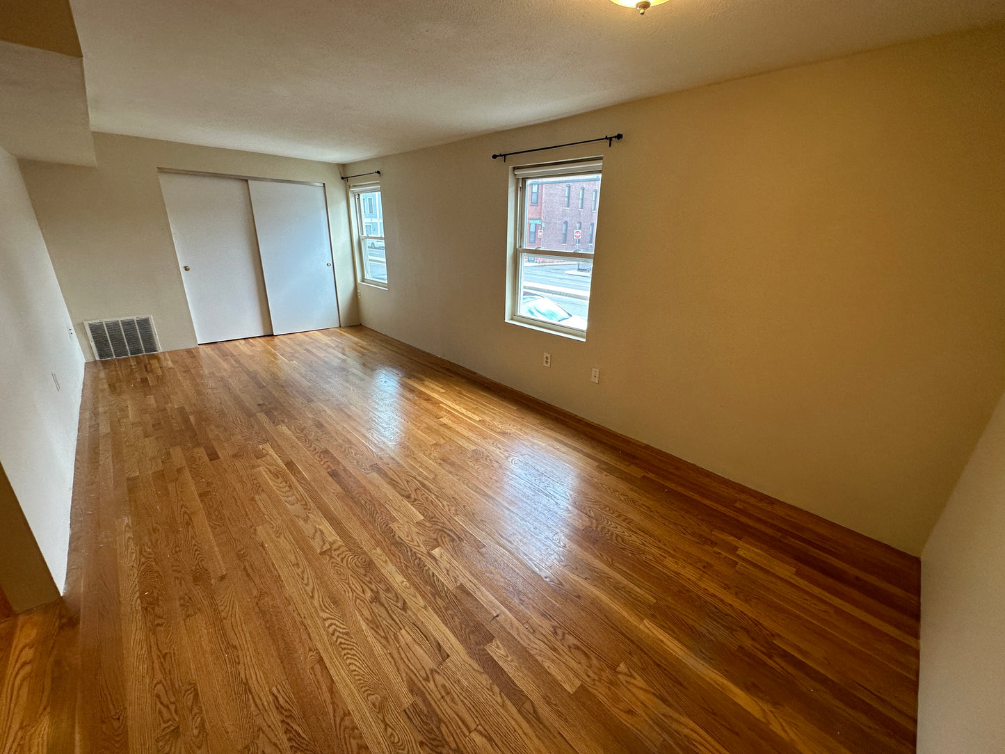 RENTED/OFF MARKET $2,070 / 1br - 488ft2 - ➽Alluring Andrew Square 1 Bedroom w/No Fee! Available Now! (Andrew Square)