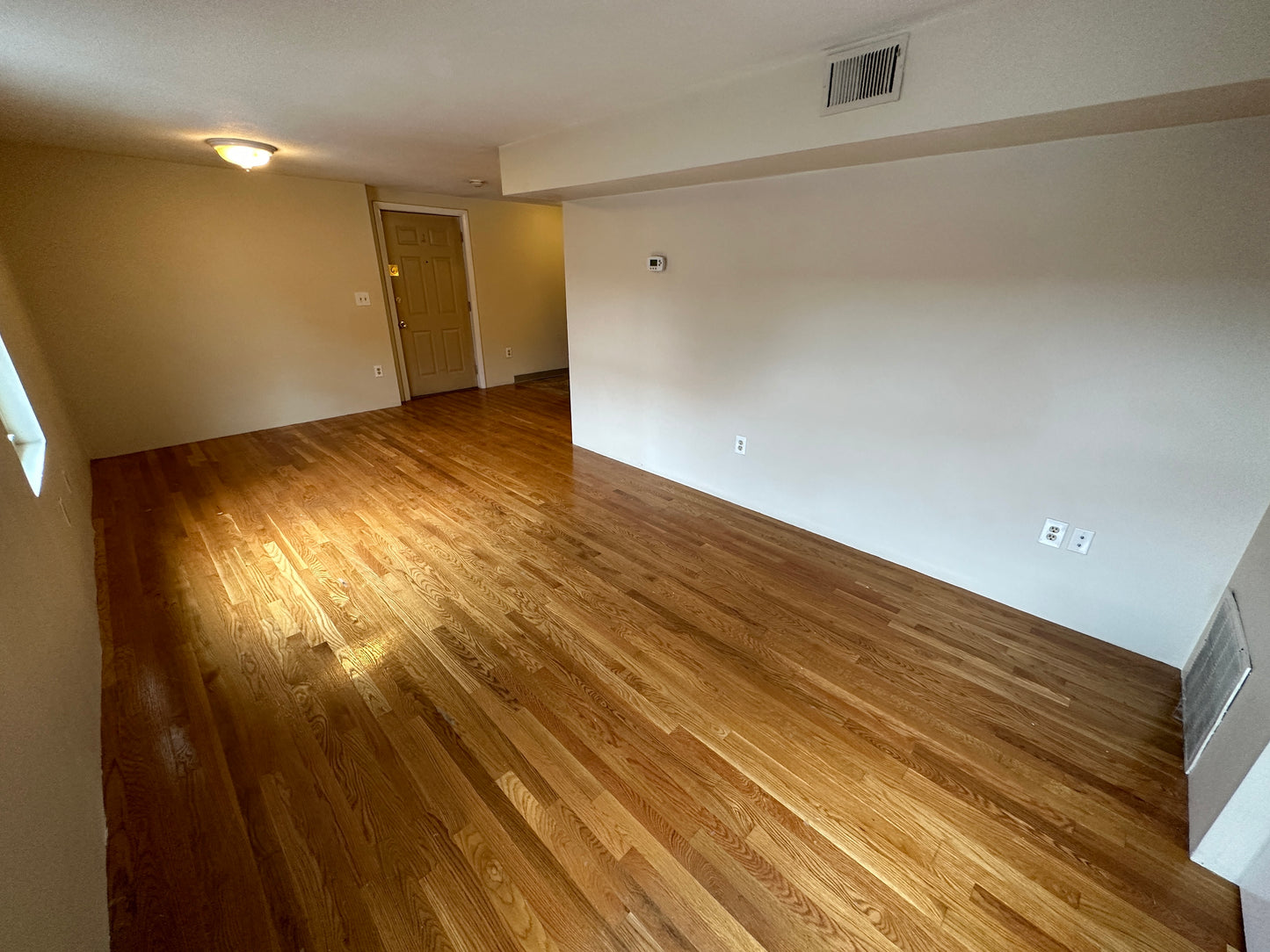 RENTED/OFF MARKET $2,070 / 1br - 488ft2 - ➽Alluring Andrew Square 1 Bedroom w/No Fee! Available Now! (Andrew Square)