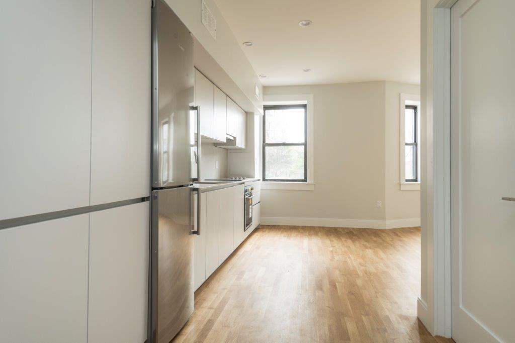 $2,900 / 1br - 710ft2 - ➽Beautiful Modern Somerville 1 Bedroom Available May! HT & HW Included (Winter Hill)