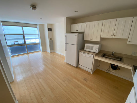 APPLICATION PENDING $2,750 / 1br - 460ft2 - ➽Charming Downtown 1 Bedroom Available Now! No Fee! (Theatre District)