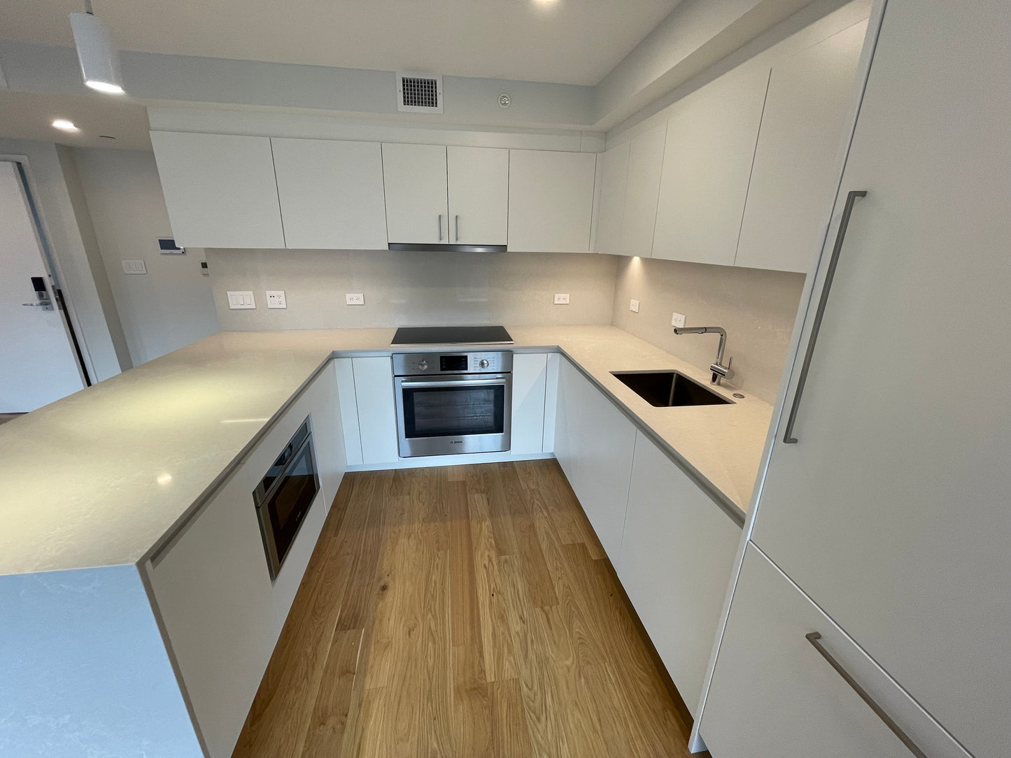 $6,900 / 4br - 1780ft2 - ➽Incredible North End 4 Bedroom 3 Bathroom Penthouse Available June! (North End)