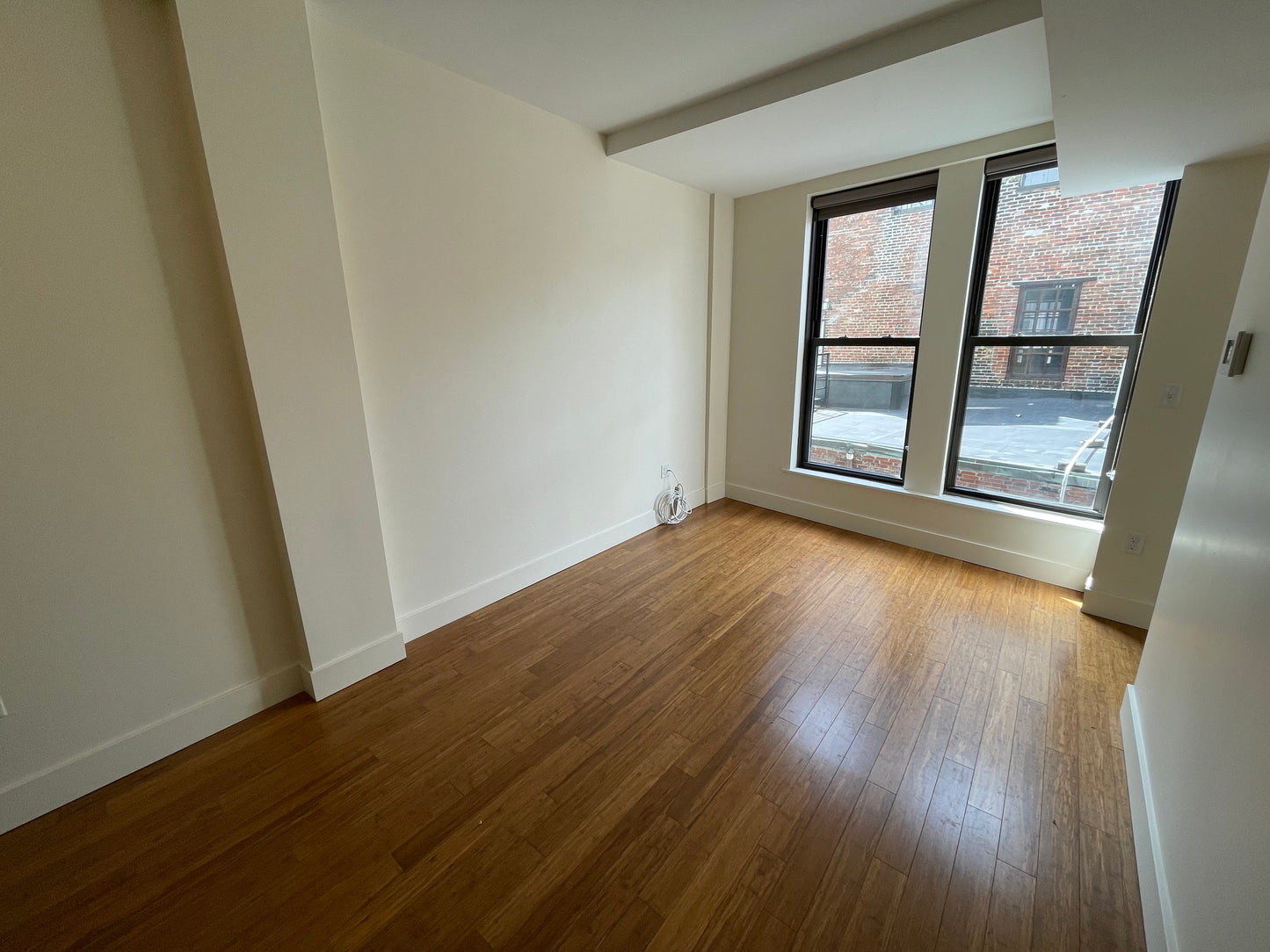 $2,725 / 364ft2 - ➽Comfy Midtown Studio Available June! Pet-Friendly! (Midtown)