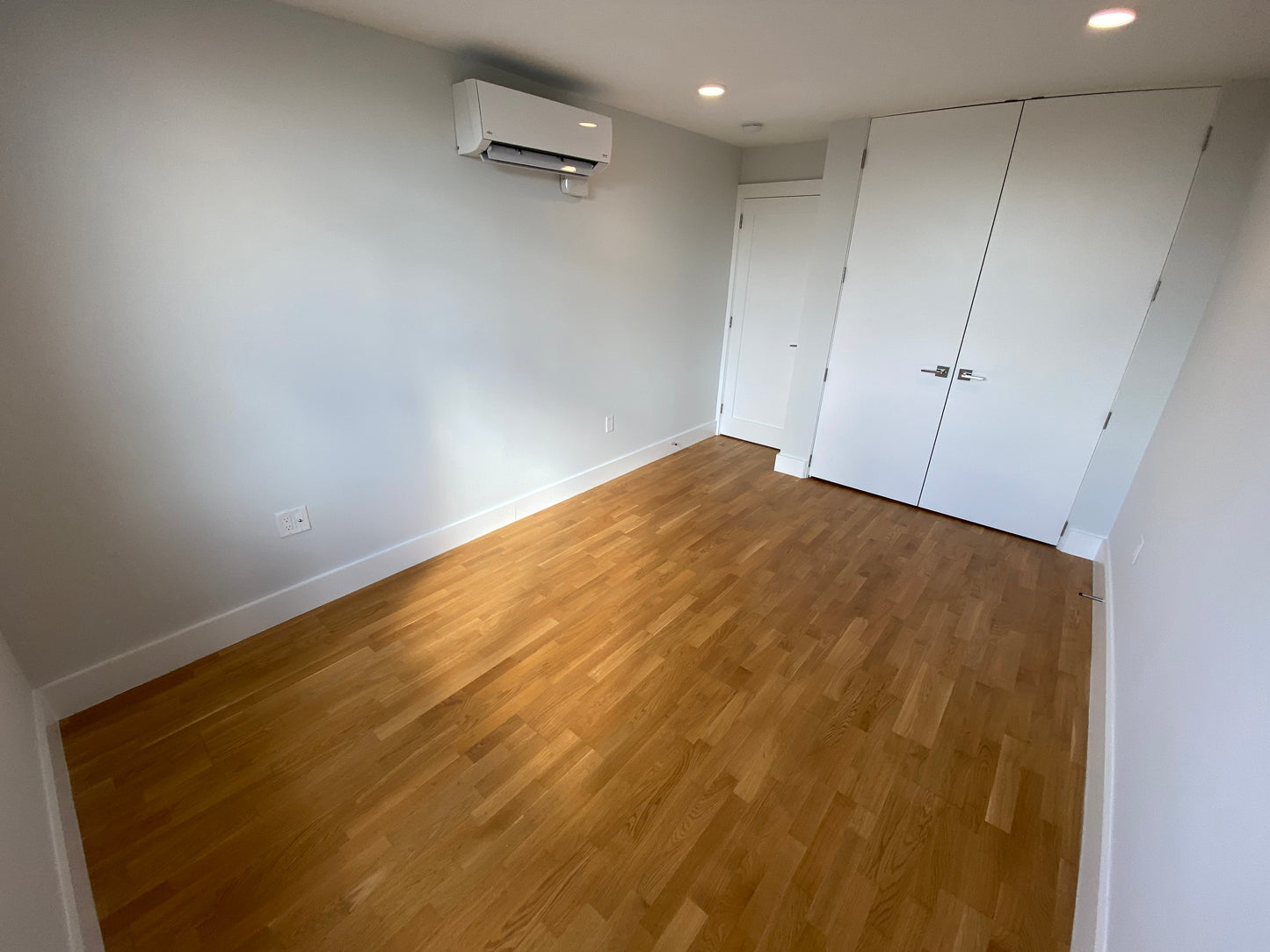 $3,200 / 1br - ➽Gorgeous Top Floor Cambridge 1 Bedroom Available July! (Mid Cambridge)