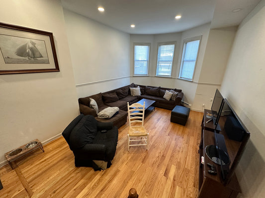 $7,700 / 5br - ➽Incredible South Boston 5 Bedroom 3 Bathroom w/2 Decks Available 9/1! (South Boston)