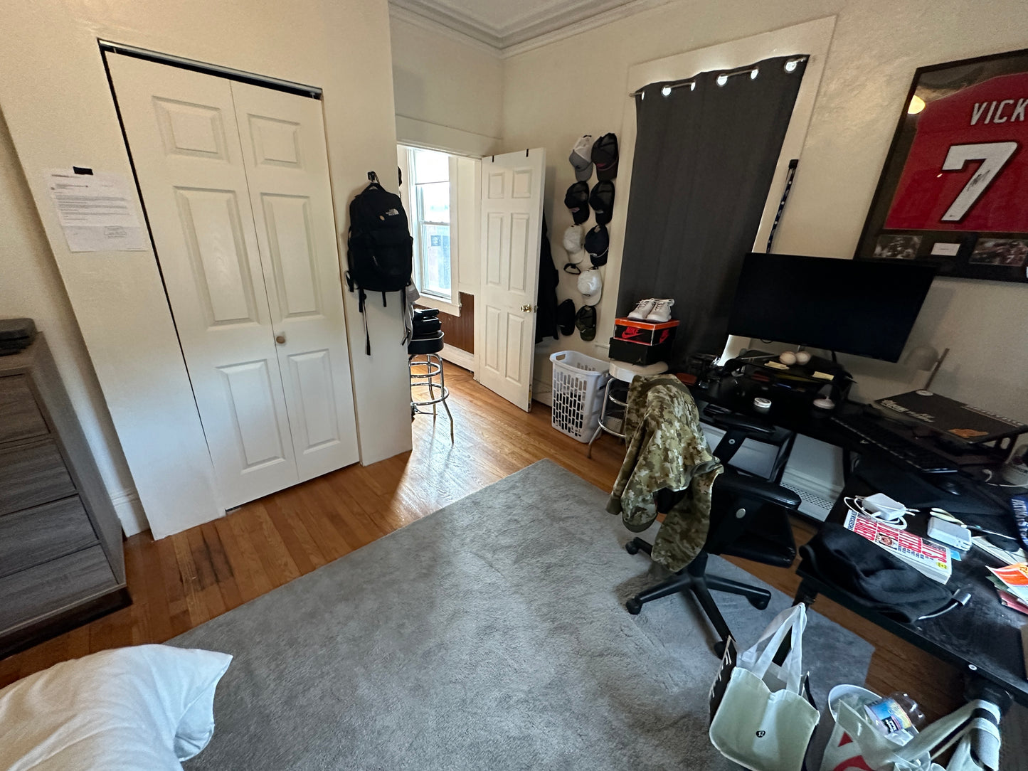 $3,975 / 3br - ➽Charming South Boston 3 Bedroom Avail. 9/1! No Fee and Pet OK! (South Boston)