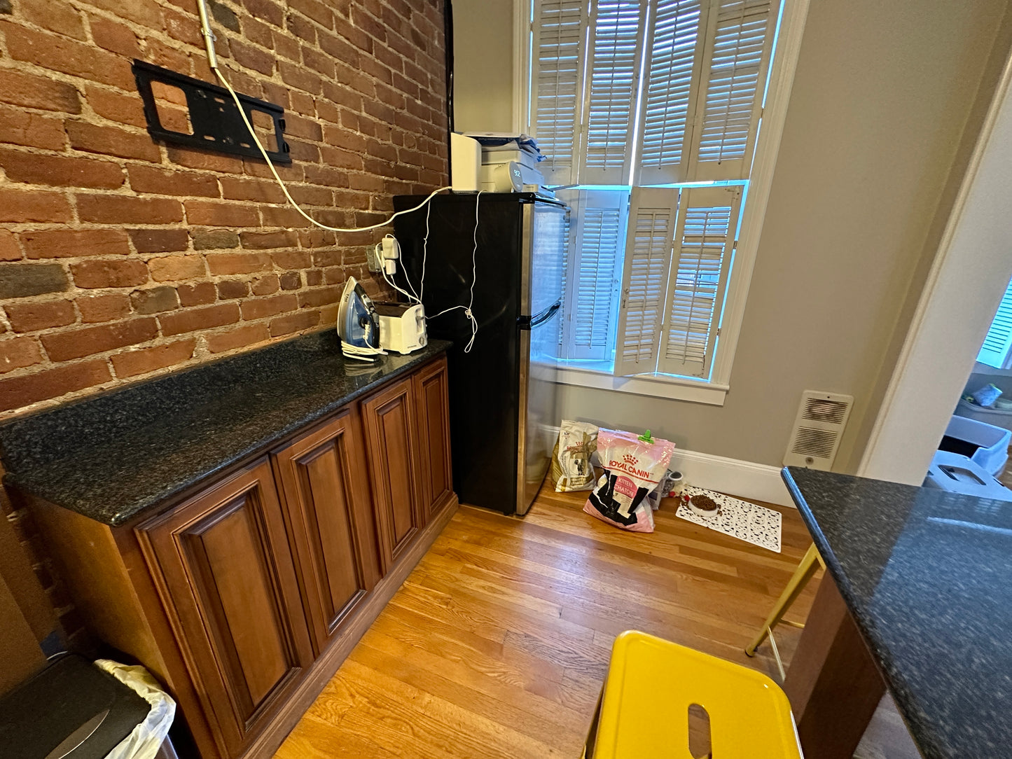 APPLICATION PENDING $2,600 ➽Cozy Back Bay Studio Available 9/1! (Back Bay)