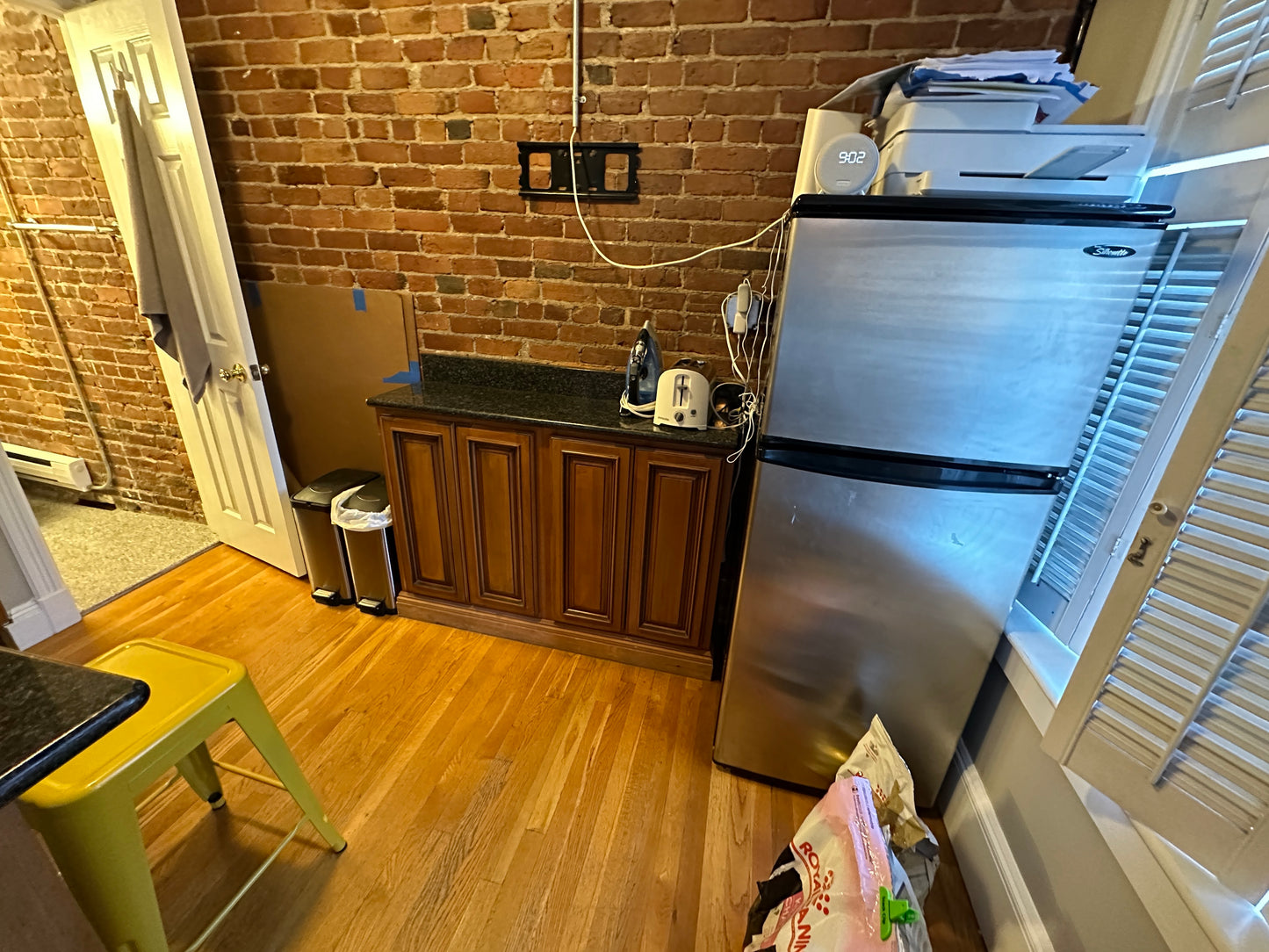 APPLICATION PENDING $2,600 ➽Cozy Back Bay Studio Available 9/1! (Back Bay)