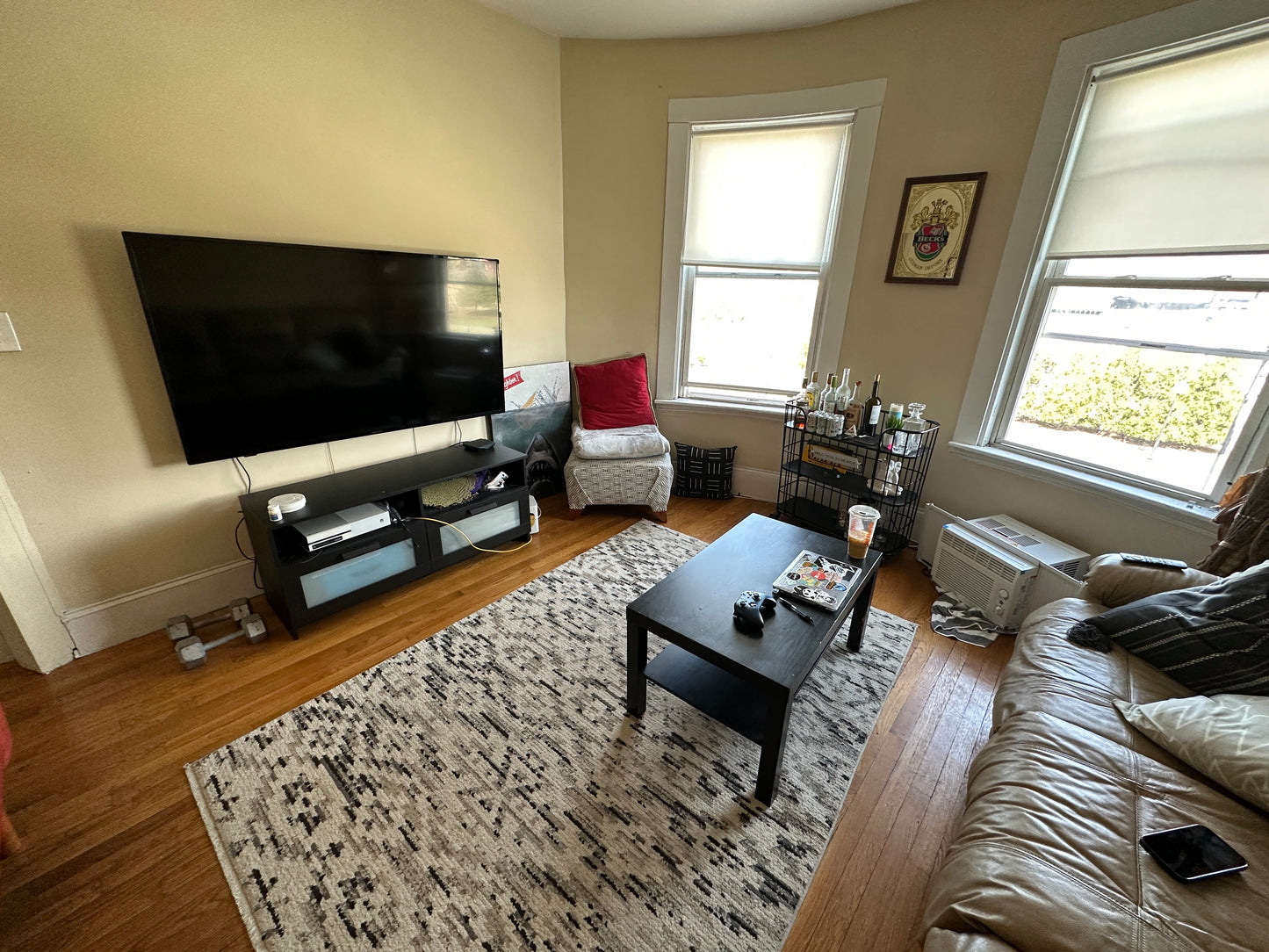 $4,200 / 3br - 932ft2 - ➽Beautiful South Boston 3 Bedroom Avail. 9/1! Pet-Friendly (South Boston)