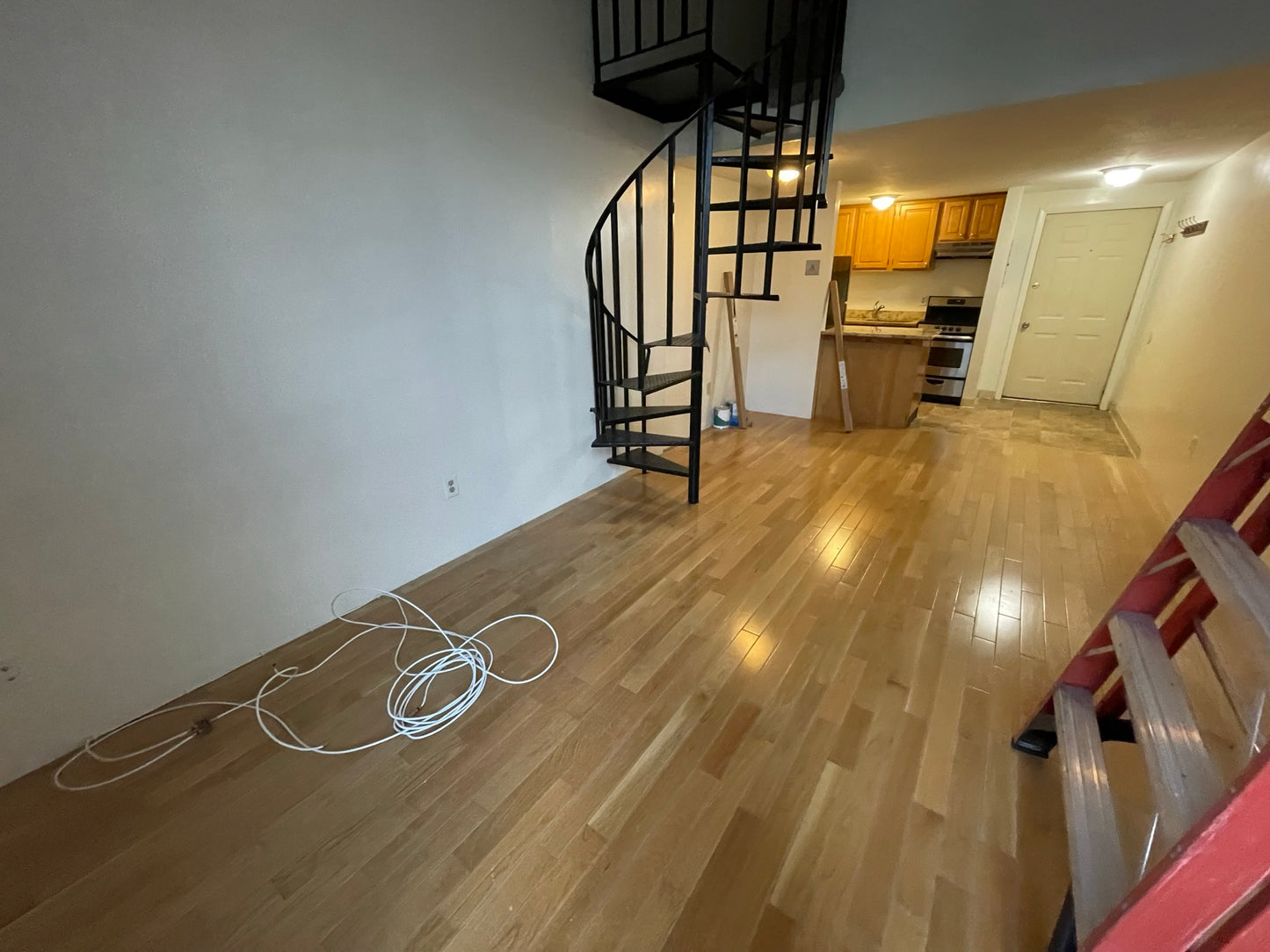 $2,350 / 496ft2 - ➽Spacious Andrew Square Studio Loft w/No Fee! Available Now! (Andrew Square)