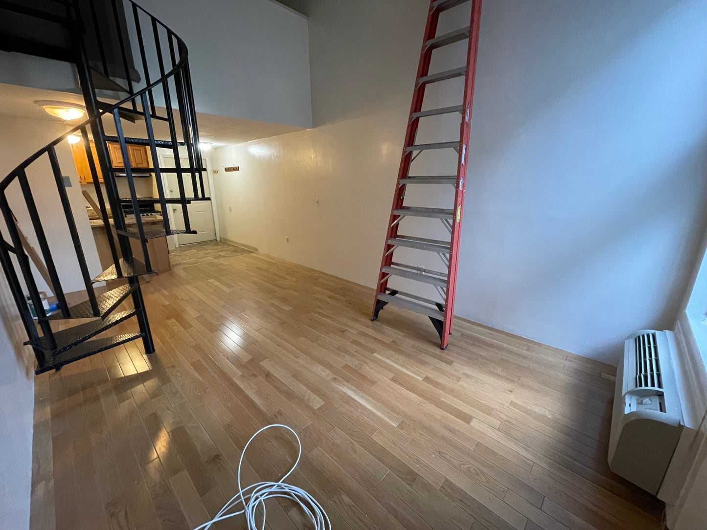 $2,350 / 496ft2 - ➽Spacious Andrew Square Studio Loft w/No Fee! Available Now! (Andrew Square)