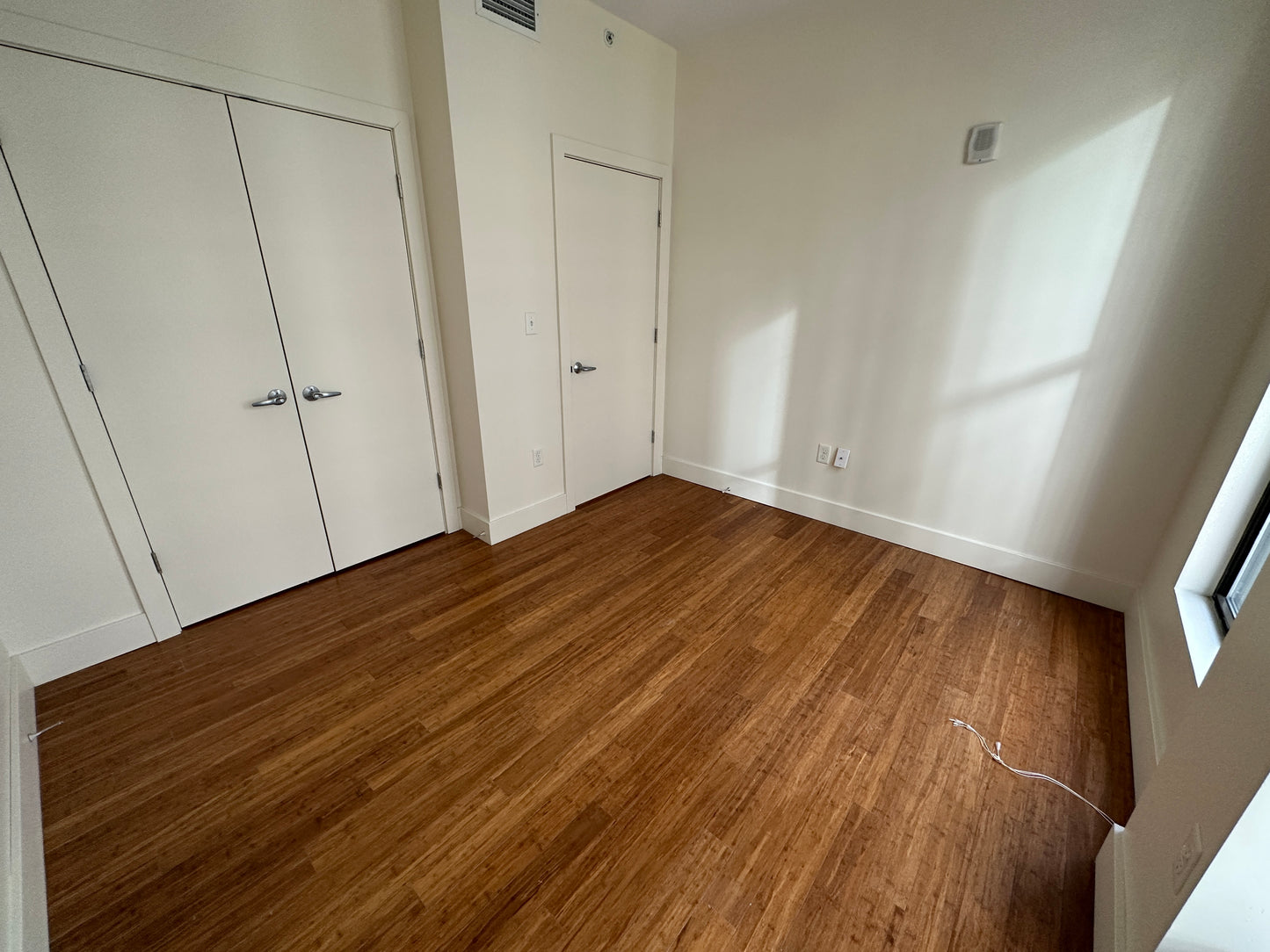 $3,200 / 1br - 527ft2 - ➽Stunning Midtown 1 Bedroom Available June! Pet-Friendly! (Midtown)