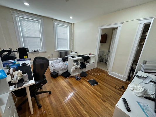 $2,250 / 430ft2 - ➽Cozy Brighton Studio w/HT & HW Included Available February! No Fee! (Brighton)