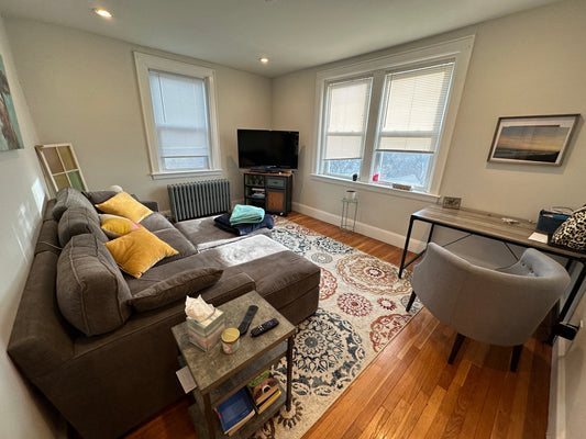 APPLICATION PENDING $2,310 / 1br - 580ft2 - ➽Beautiful Somerville Top Floor 1 Bedroom Available Now! (Winter Hill)
