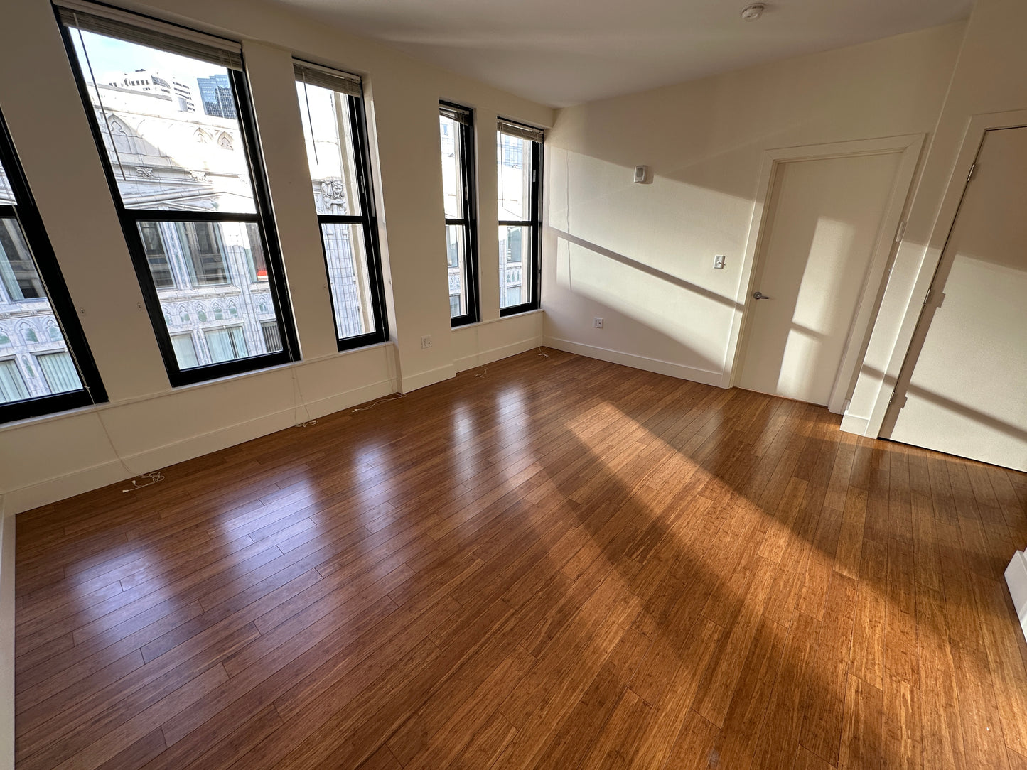 $3,200 / 1br - 603ft2 - ➽Incredible Classy Midtown 1 Bedroom Penthouse Available February! (Midtown)