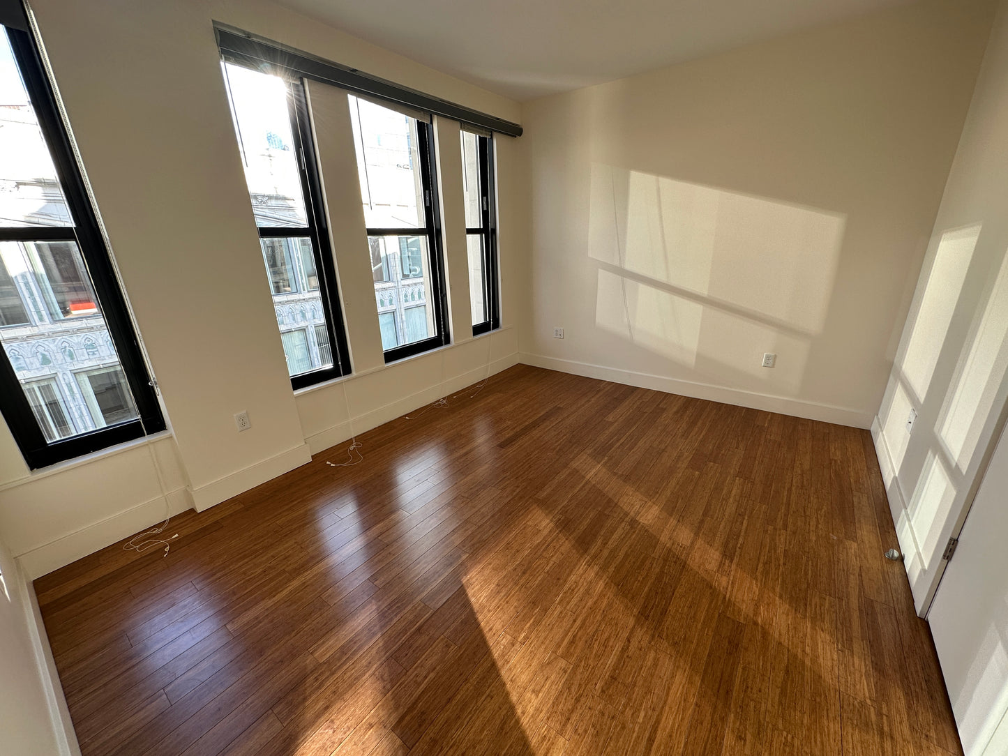 $3,200 / 1br - 603ft2 - ➽Incredible Classy Midtown 1 Bedroom Penthouse Available February! (Midtown)